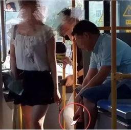 书店偷拍学生白丝袜,偷拍学生白丝袜的尴尬瞬间