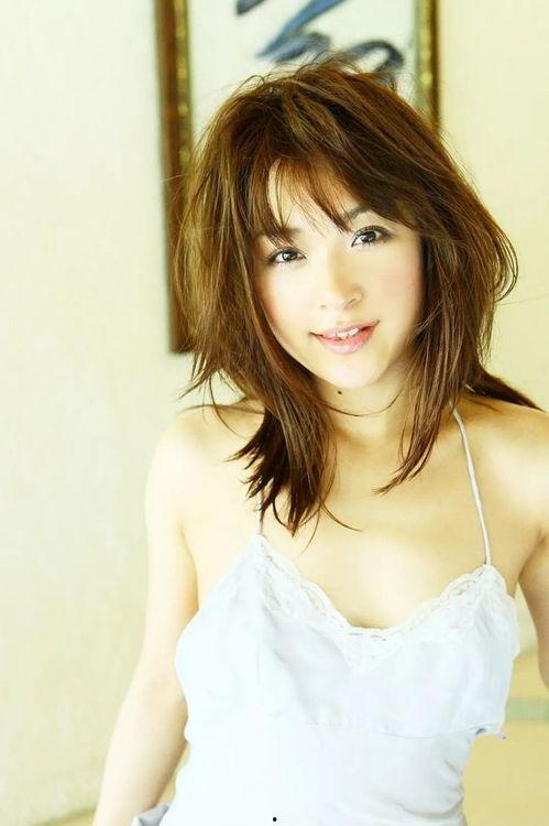 日本肥婆Av,揭秘日本网络红人的独特魅力